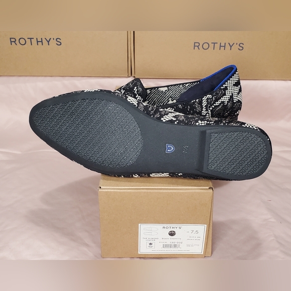 THE FLAT IN BLACK CHANTILLY - Picture 6 of 9